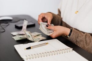 How to earn from Facebook without investment?